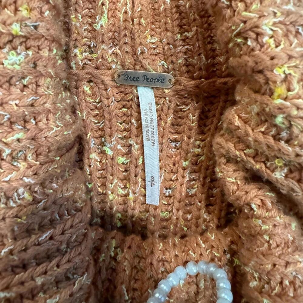 Free People Leo Petal Peach Cable Knit Oversized Turtleneck Sweater- Size Small - Picture 9 of 9